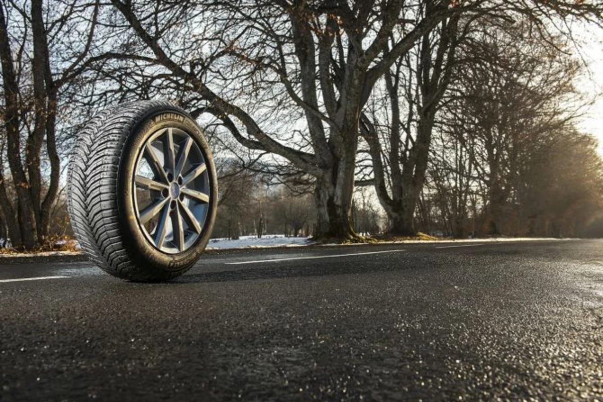 Первая в мире гибридная резина от Michelin (видео) Первая в мире гибридная резина от Michelin (видео)