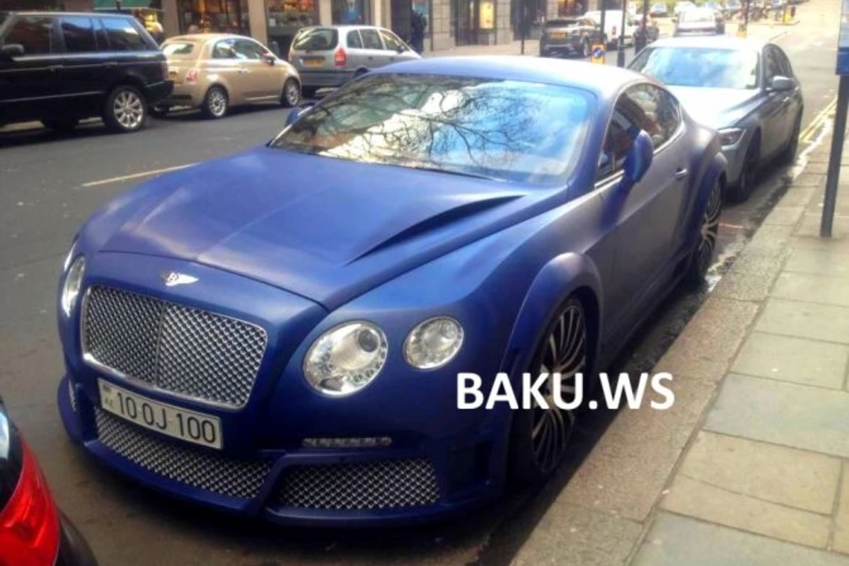 Bentley с азербайджанскими номерами в центре Лондона
