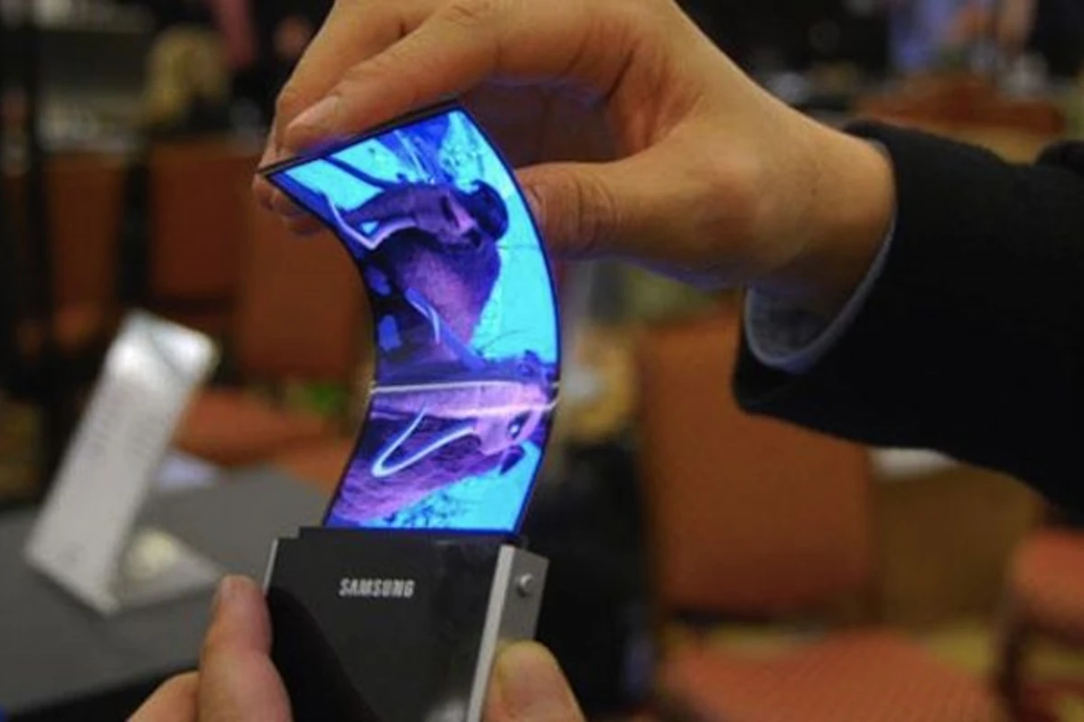 Компанией Samsung запатентован гибкий смартфон