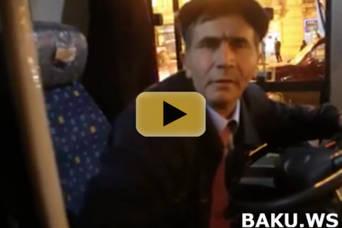 В Баку уволен наглый водитель автобуса, отказавший в помощи инвалиду (видео)