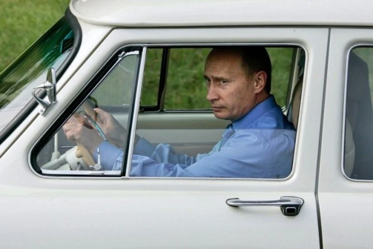 6 знаменитых автомобилей Путина