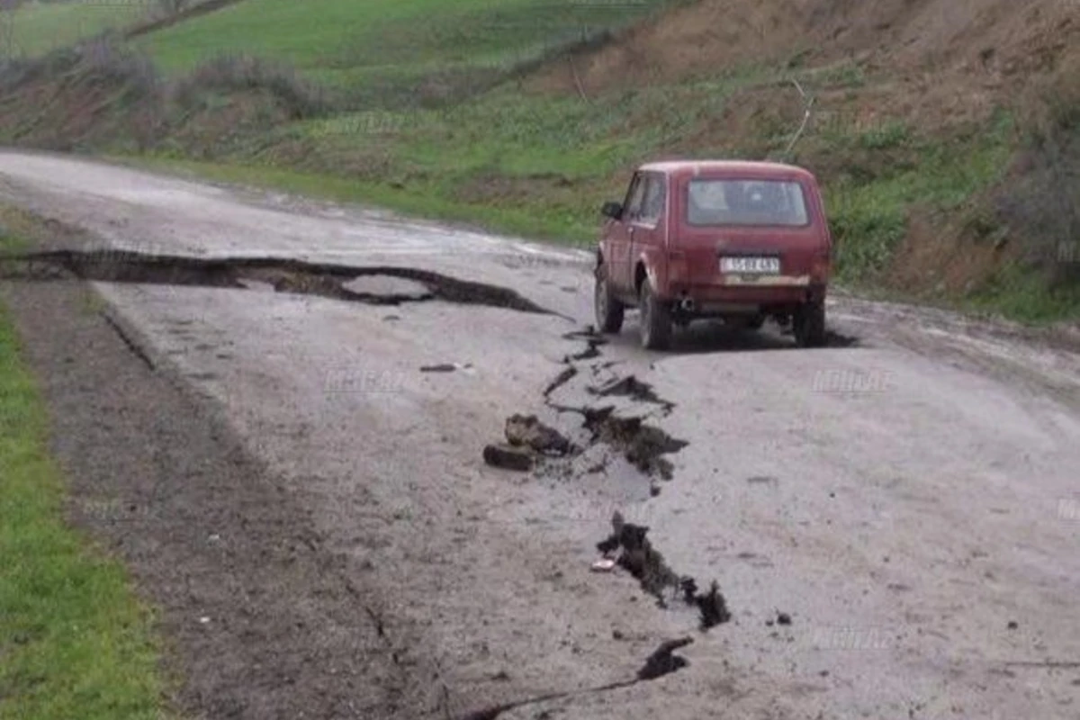 В Азербайджане произошел оползень