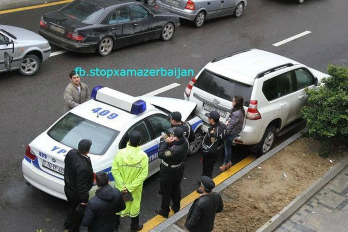 Сотрудник дорожной полиции попал в аварию на служебном автомобиле