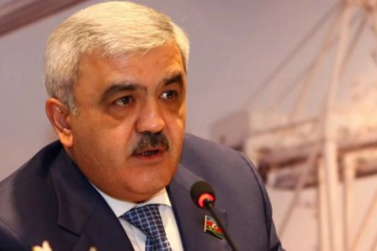 Ровнаг Абдуллаев: «Цена на нефть поднимется до 80 долларов»