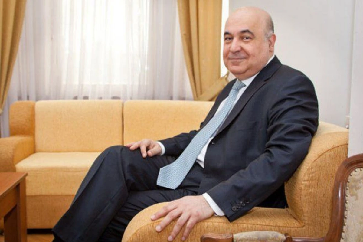 Чингиз Абдуллаев: Могу забить гол вместо футболистов Чингиз Абдуллаев: Могу забить гол вместо футболистов