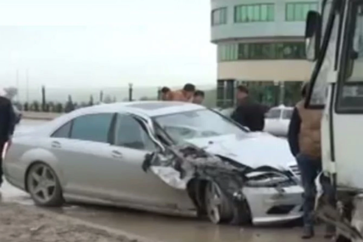 Сын народного артиста Азербайджана попал в аварию (видео)