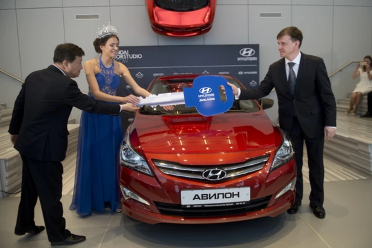 «Мисс Россия — 2015» выиграла автомобиль