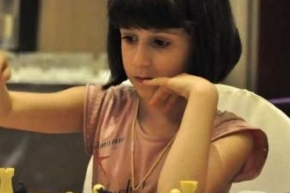 7-летняя азербайджанская шахматистка стала чемпионом мира