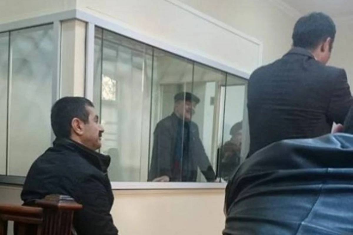 В Баку мужчине продали квартиру на 18 этаже 17-этажного здания