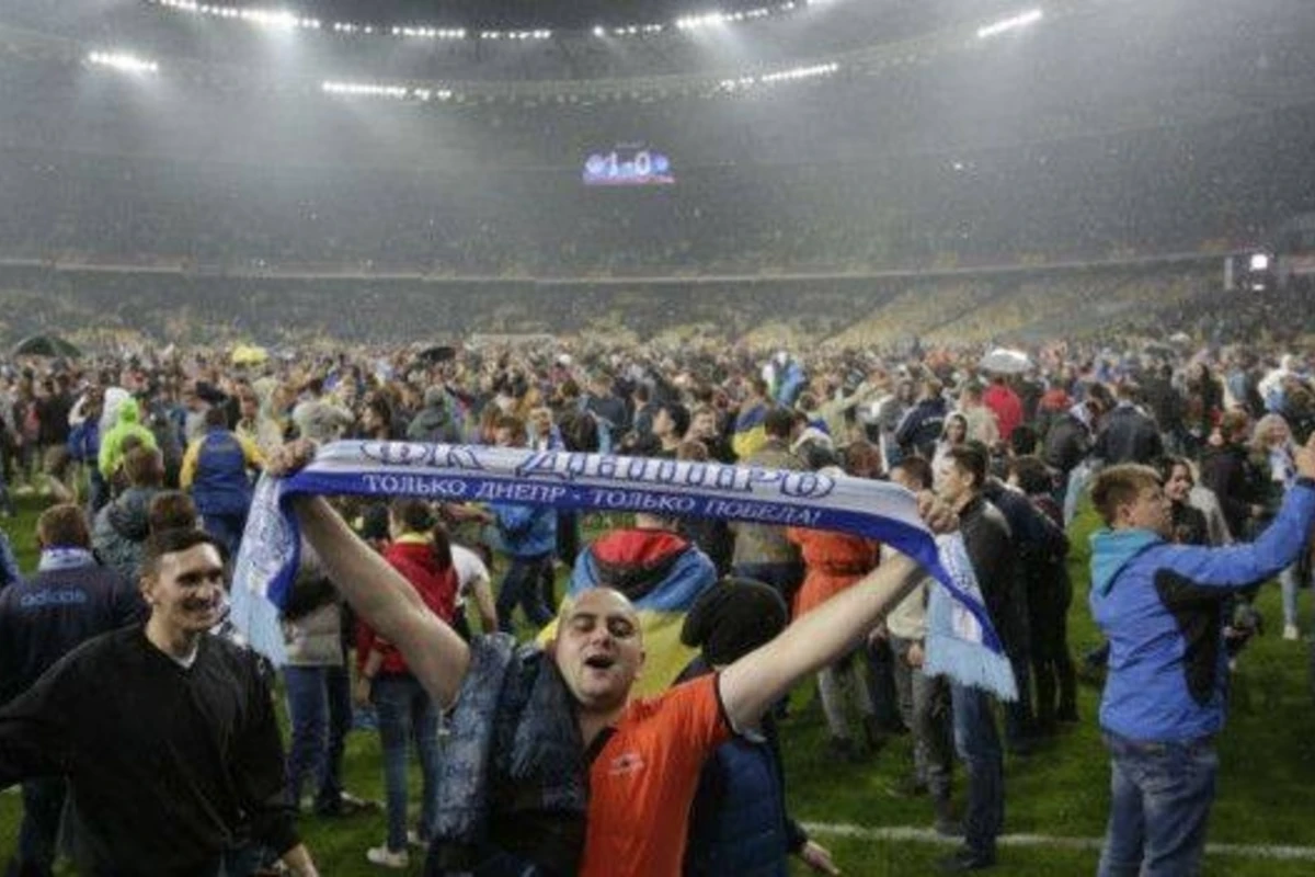 «Днепр» сенсационно вышел в финал Лиги Европы