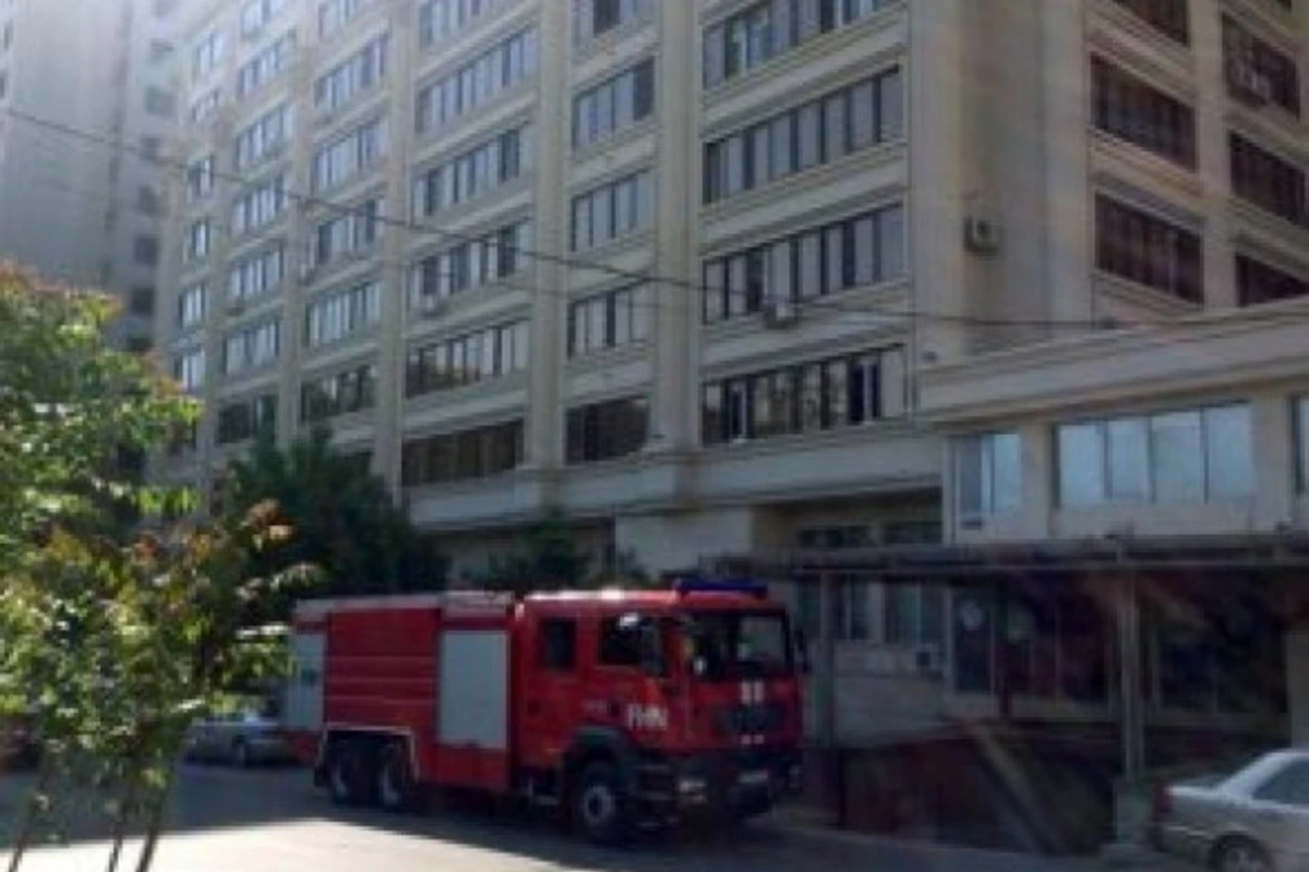 В Баку усилена охрана облицованных зданий