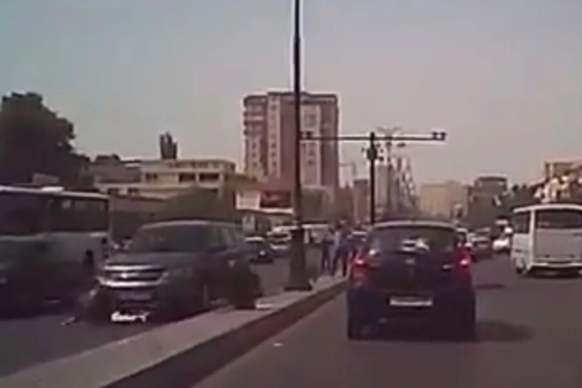 В Баку сбит пешеход (видео)