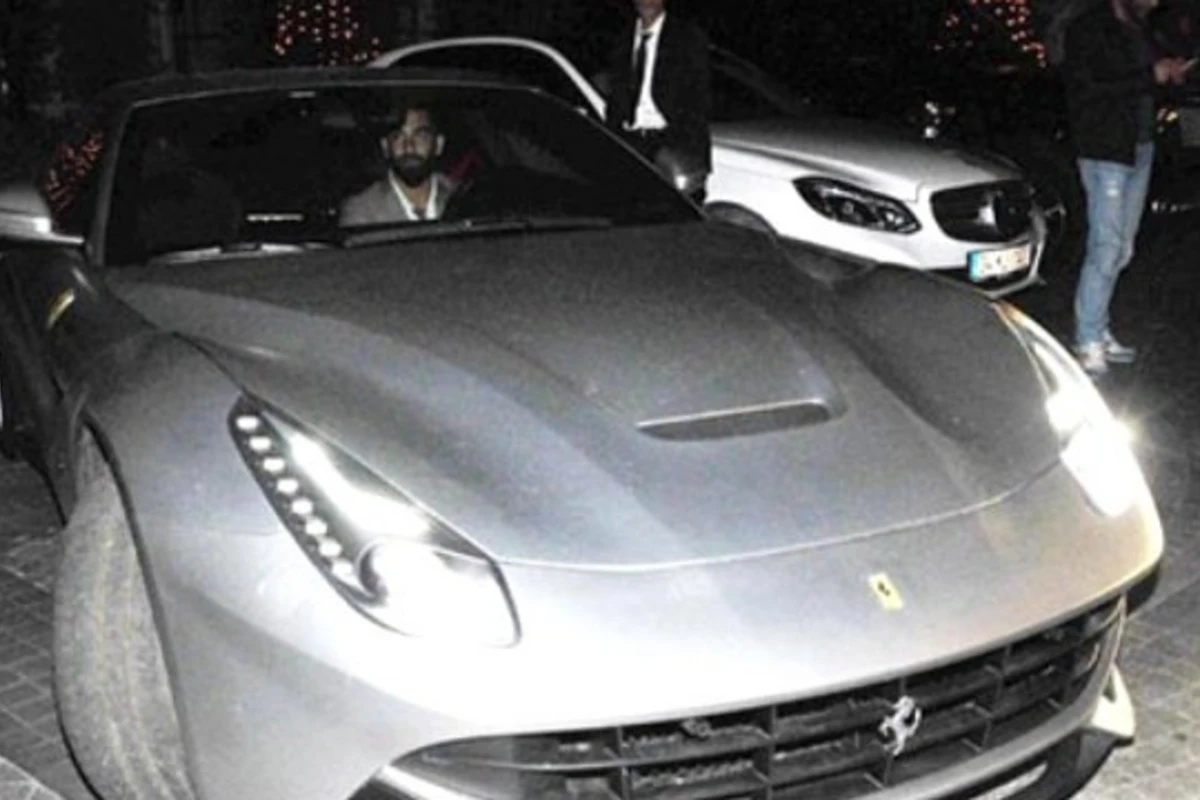 Арда Туран и его Ferrari за 500 тысяч Арда Туран и его Ferrari за 500 тысяч