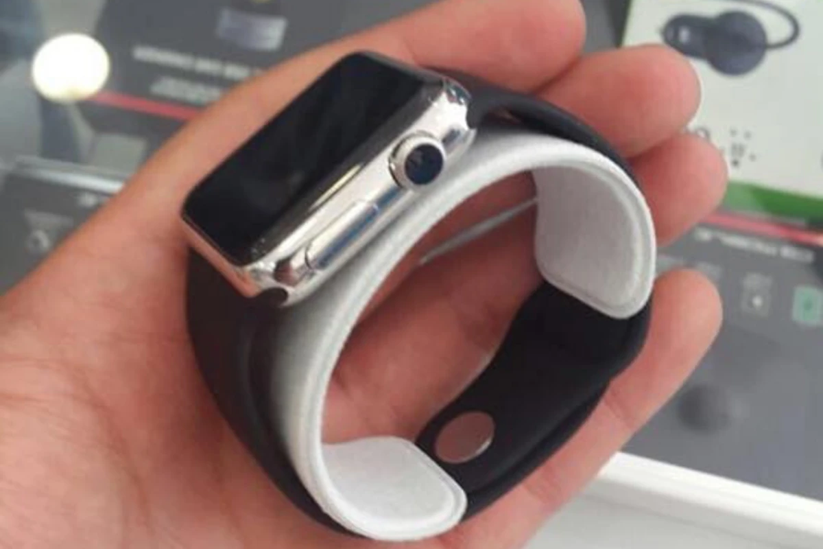 В Баку продают Apple Watch по 699 манатов
