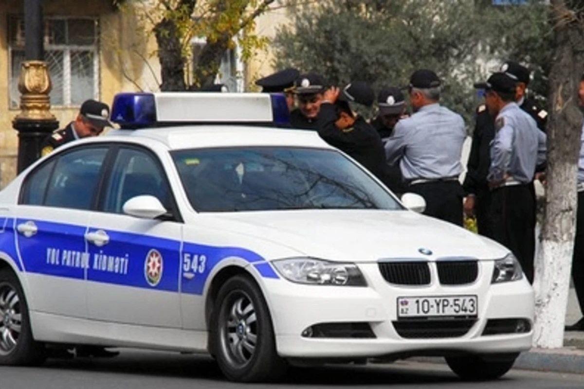 В Баку сбили сотрудника дорожной полиции