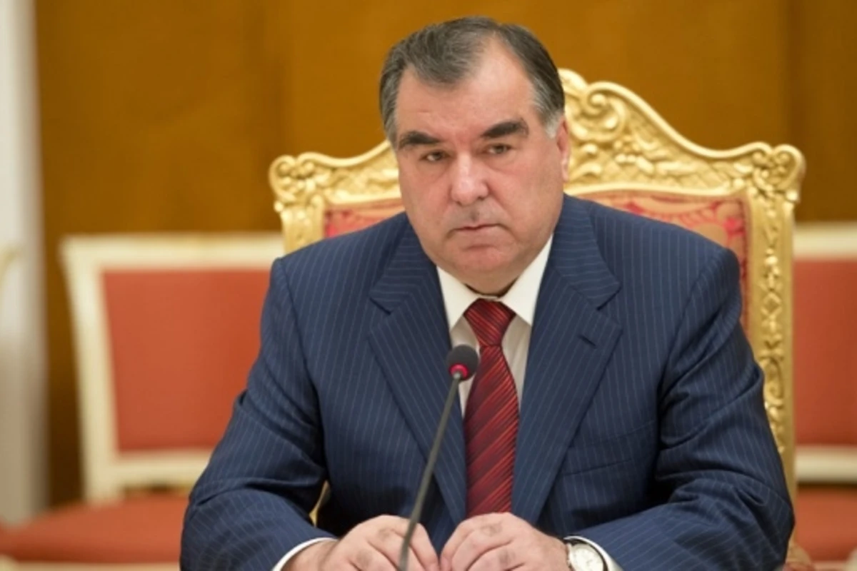 Президент Таджикистана Эмомали Рахмон едет в Баку