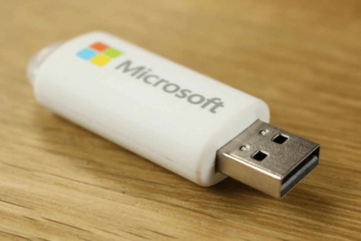 Купить новый Windows 10 можно будет на флешке