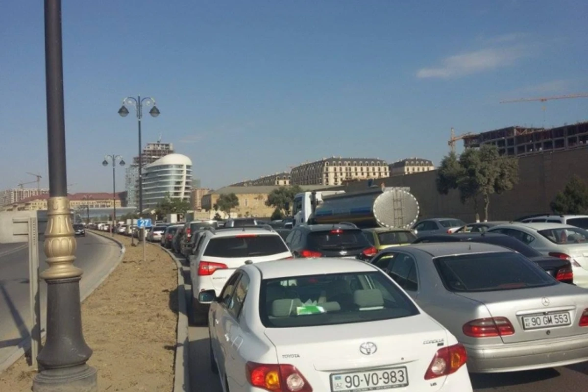 Ограничения для транспорта в Баку могут затронуть номера всех автомобилей
