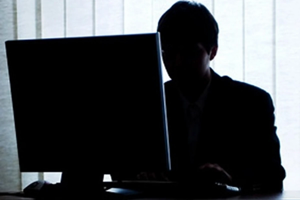 Sosial şəbəkələrdə qadınları şantaj edən hakerə HÖKM OXUNDU