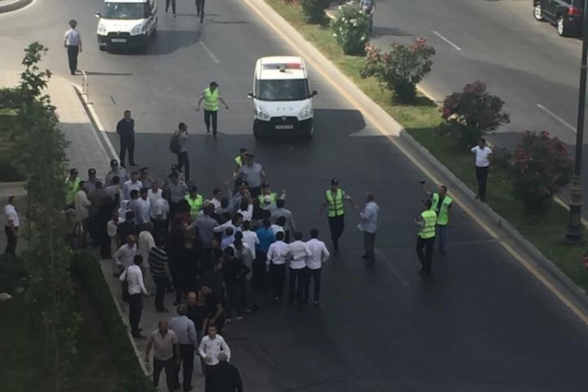 В Баку прошла акция перед посольством Израиля