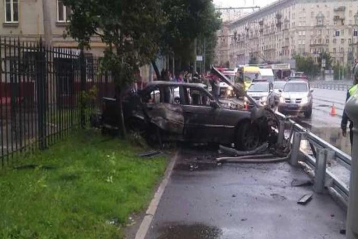В Москве 3 человека заживо сгорели в ДТП с участием Бехи (видео)