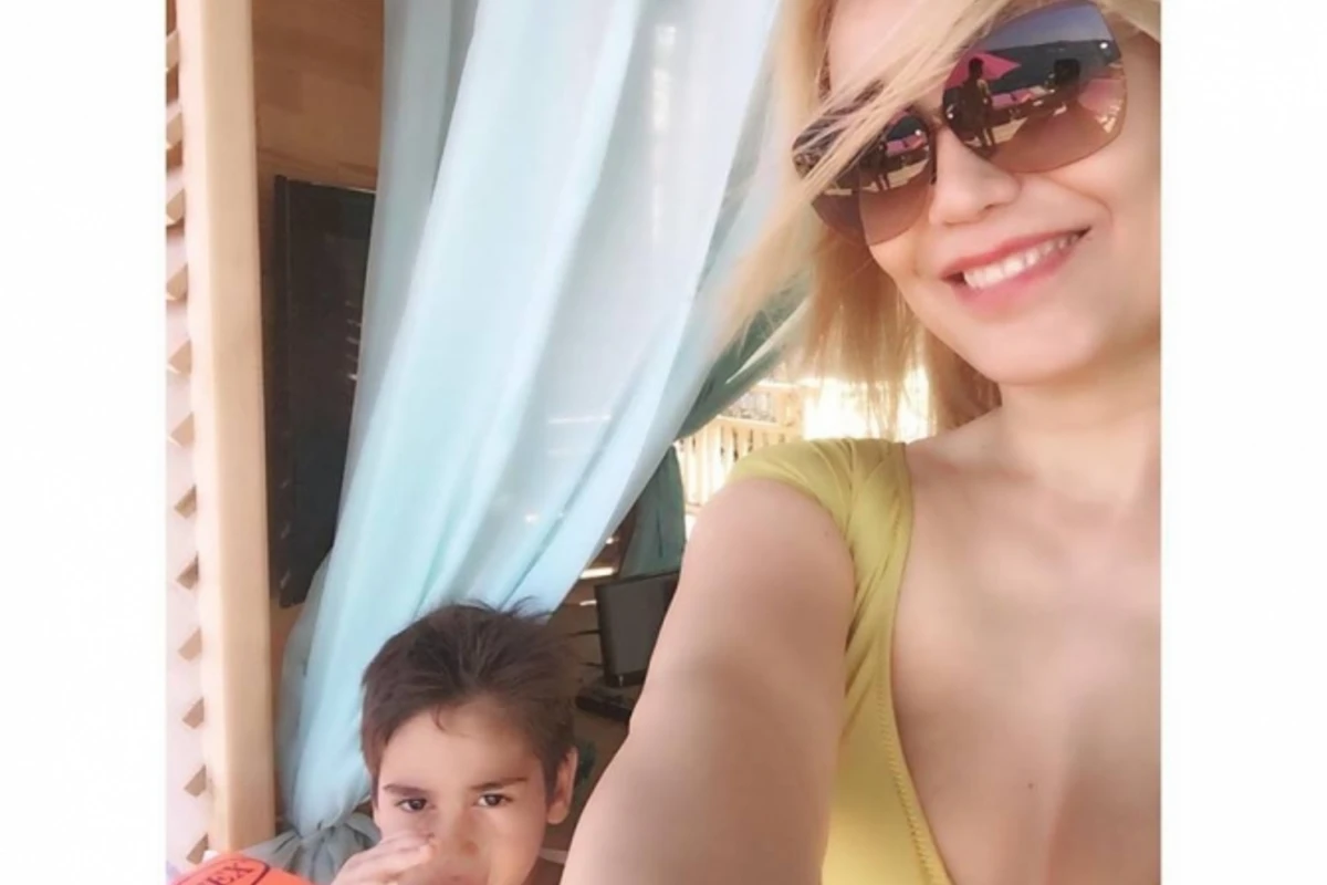 Певица Нура Сури устроила каникулы в Бодруме (видео)