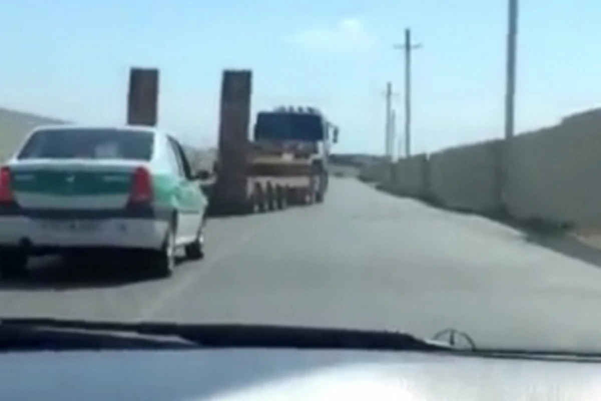 В Баку сотрудники Минтранспорта устроили погоню (видео) В Баку сотрудники Минтранспорта устроили погоню (видео)