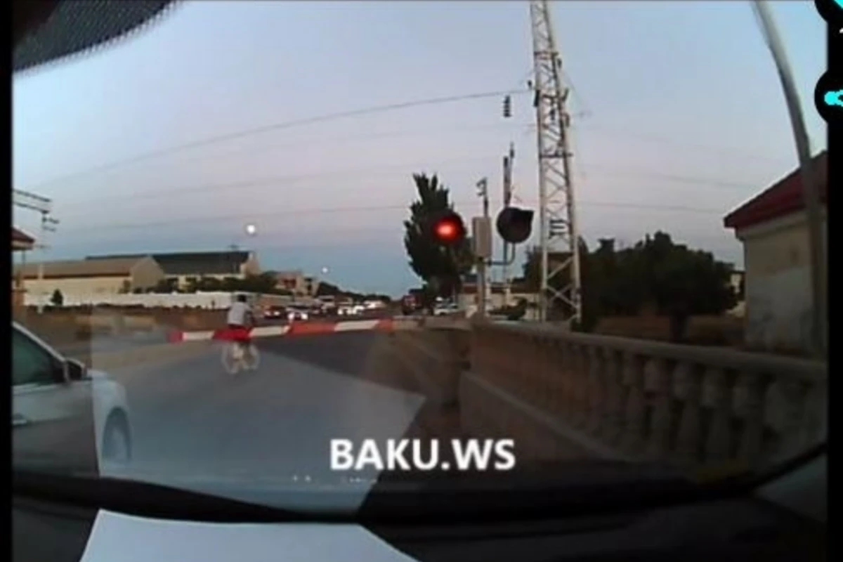 В Баку молодой парень исполнил танец со смертью (видео)