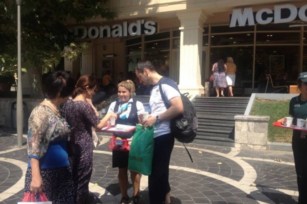 В жаркие дни  “McDonalds преподнес  жителям Баку приятный сюрприз