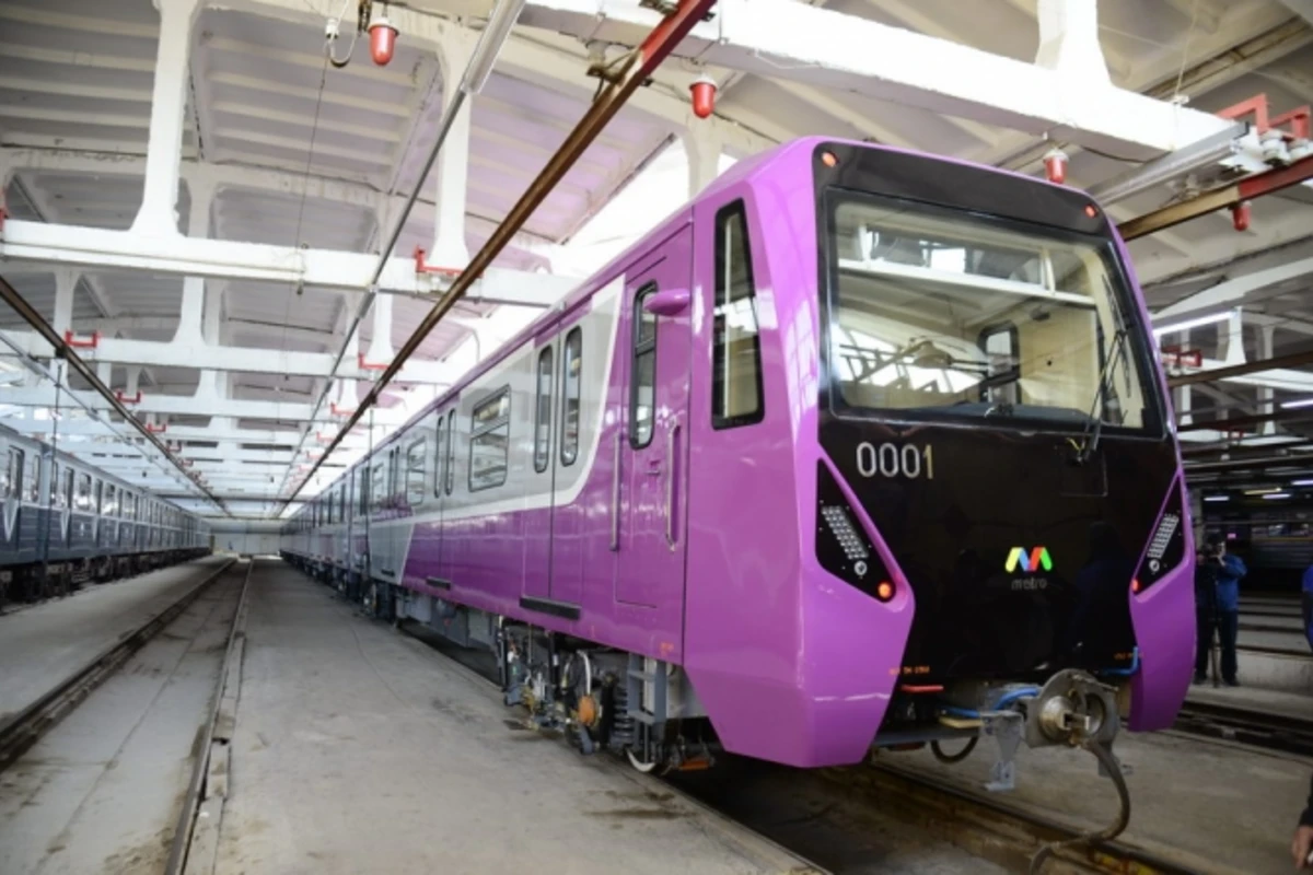 Бакинский метрополитен закупает новые поезда, состоящие из 7 вагонов