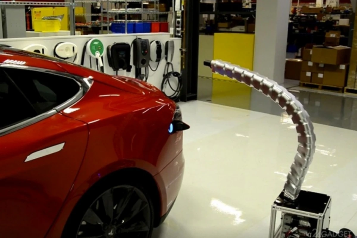 Автоматическая зарядная станция для автомобилей Tesla