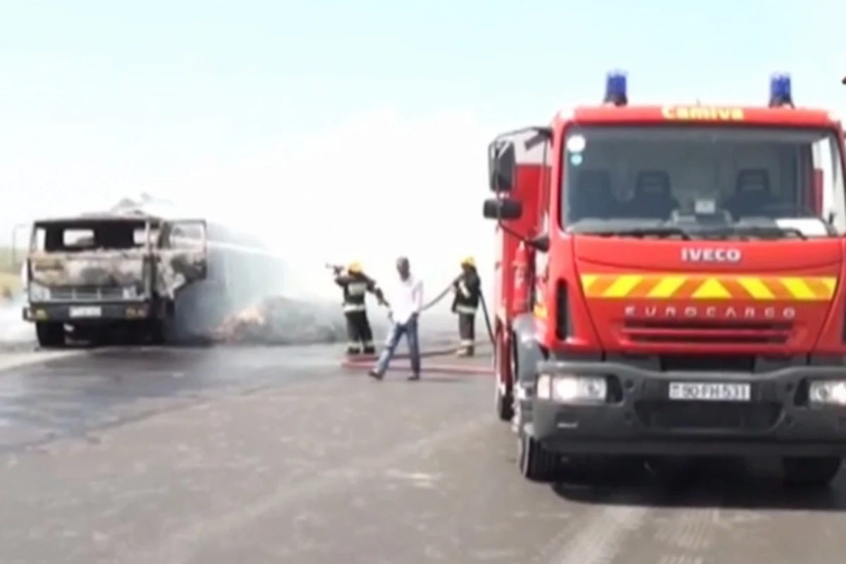 В Кюрдамире сгорел Камаз (видео) В Кюрдамире сгорел Камаз (видео)