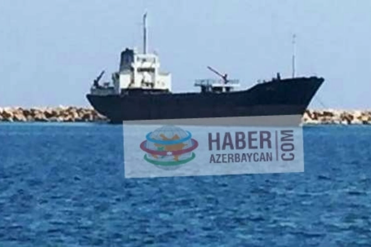 Корабль с азербайджанцами уже 5 месяц стоит в открытом море (фото)