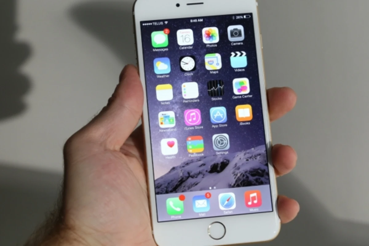 Создан аккумулятор для работы iPhone в течение недели без подзарядки