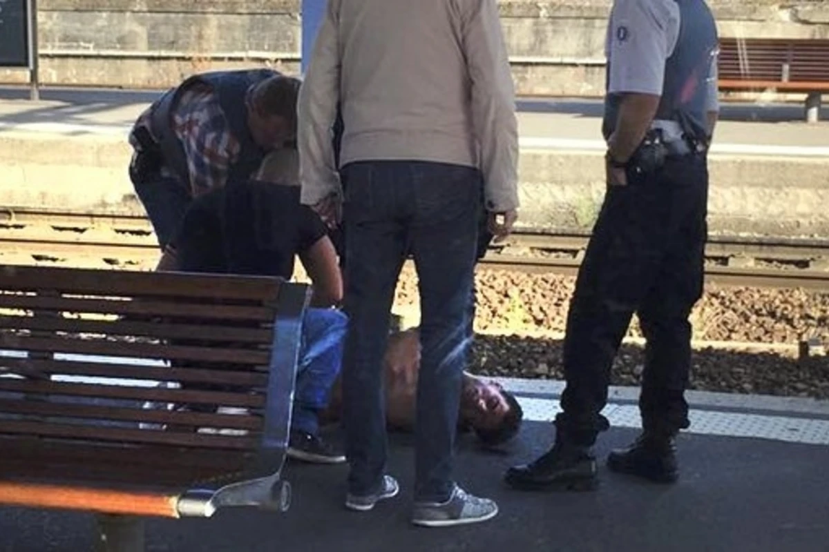 Стрелка в поезде Амстердам – Париж обвинили в терроризме