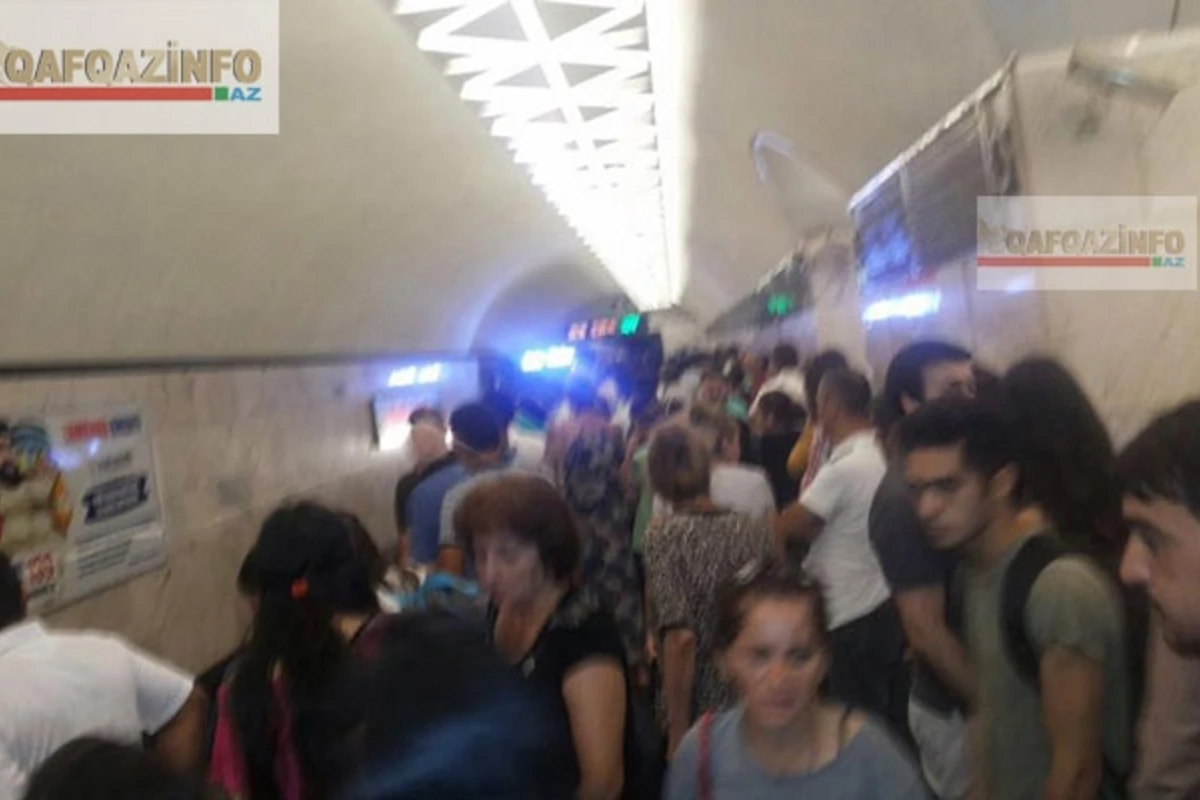 В бакинском метро парень бросился под поезд (обновлено)