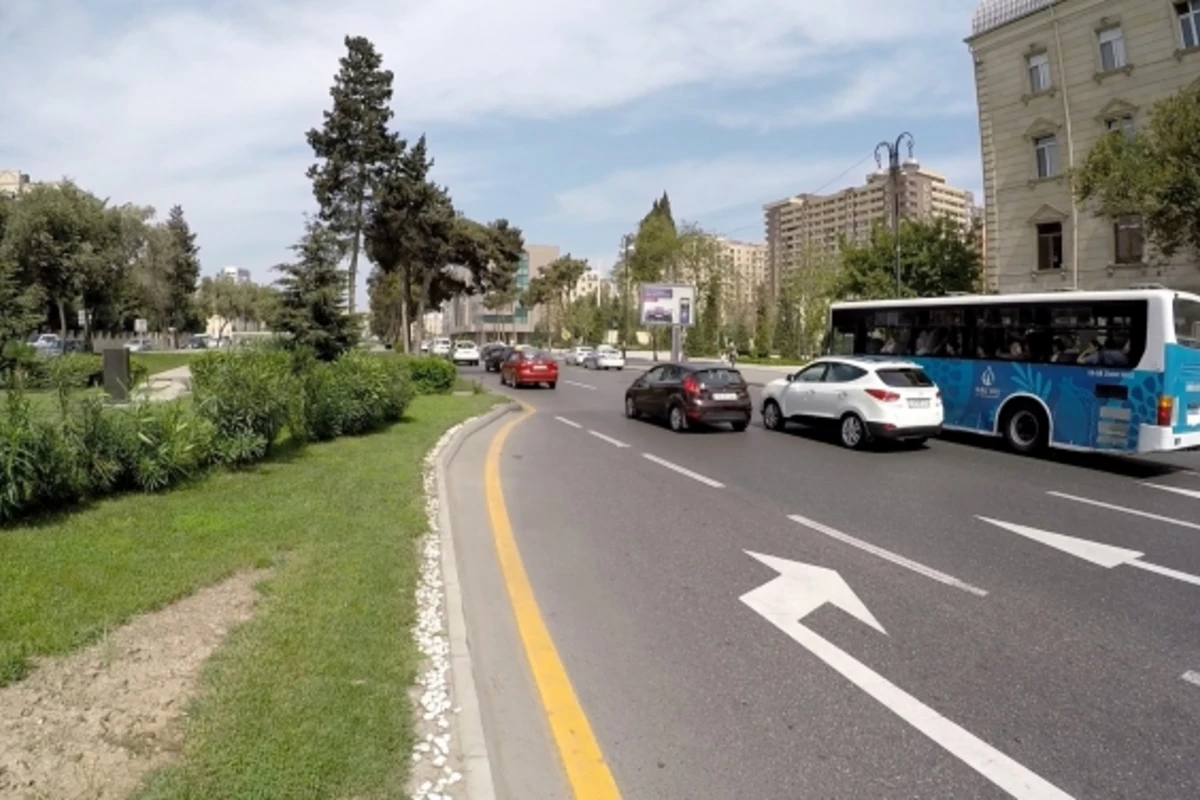 Второй удар дорожных строителей по бакинским пробкам (видео)