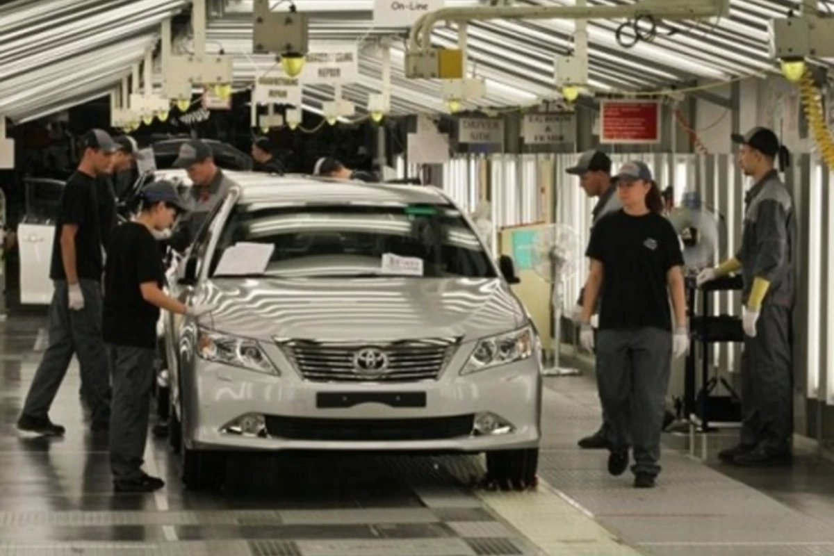 В Японии три завода Toyota приостановили работу