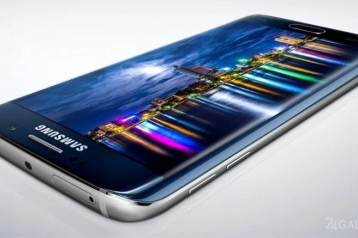 Samsung работает над двумя флагманами