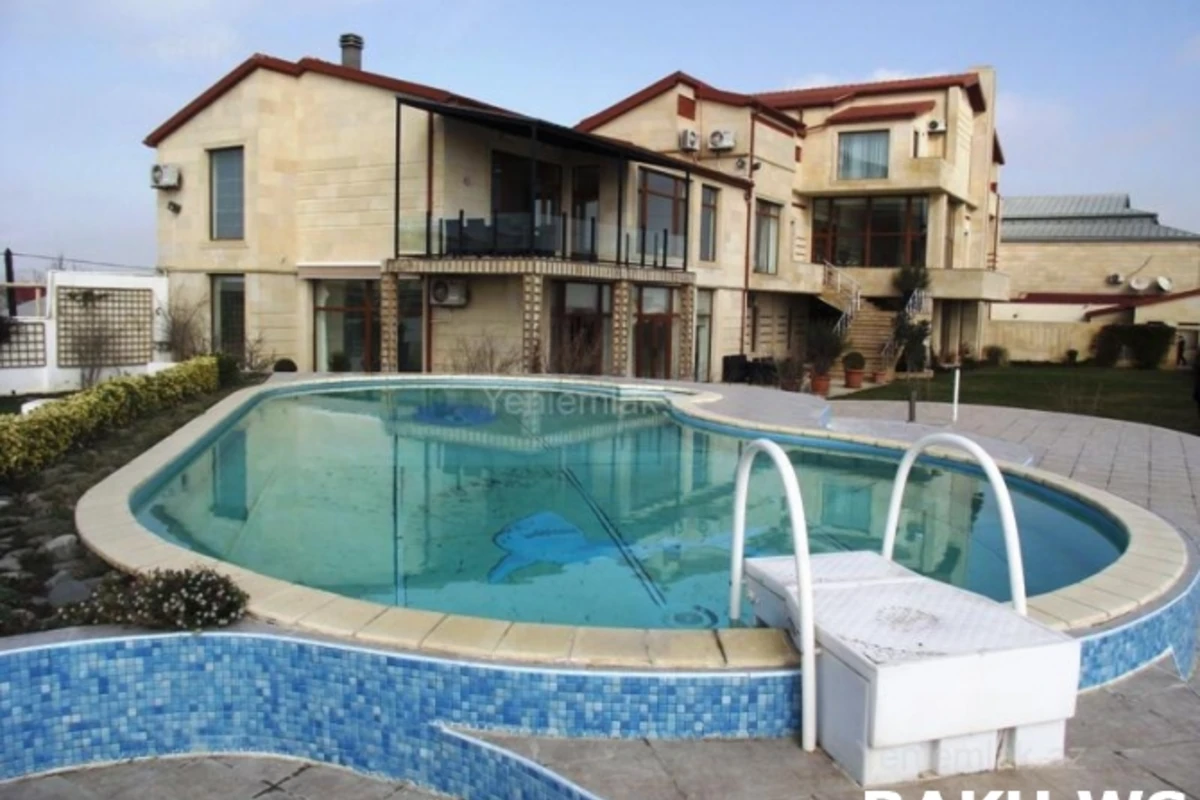 Bakıda milyon dollarlıq lüks villalar satılır (FOTO) Bakıda milyon dollarlıq lüks villalar satılır (FOTO)