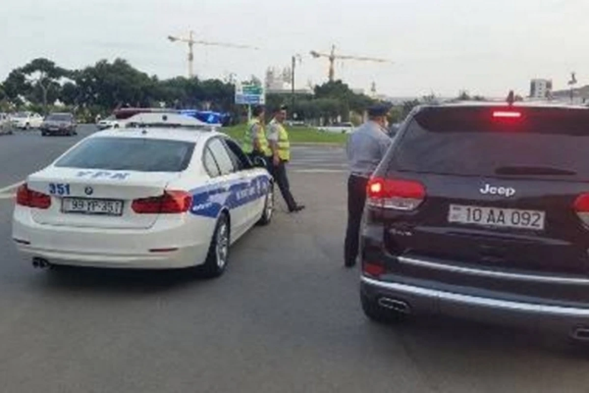 В Баку задержан автомобиль чиновника, на котором 138 неоплаченных протоколов