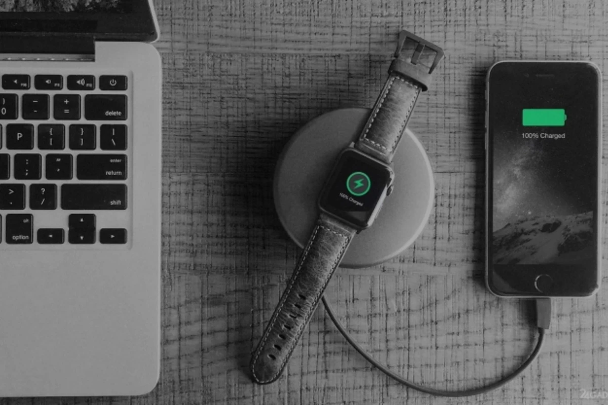Компактная зарядка для Apple Watch и iPhone