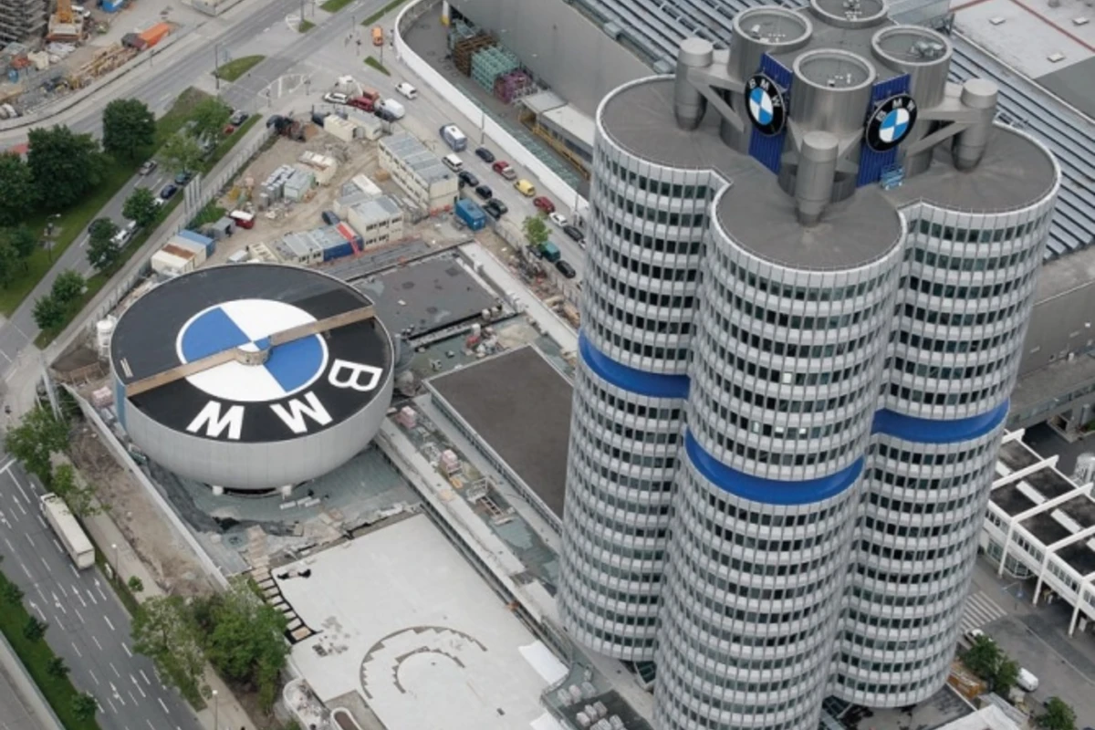 BMW отзывает 55,7 тыс. автомобилей