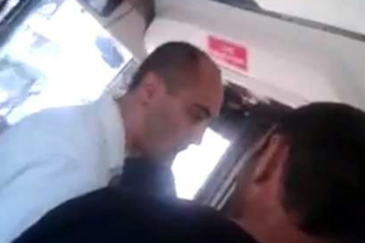 Шоу за 20 копеек в бакинском автобусе (видео)