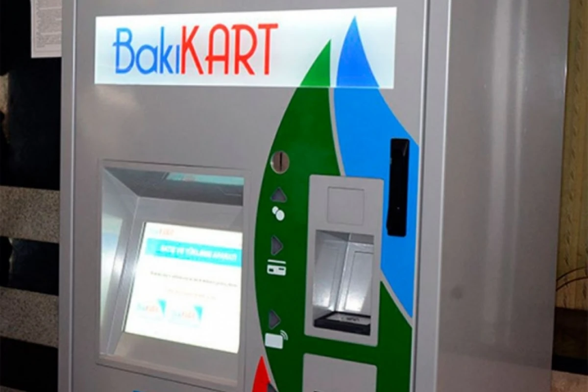 На автобусных остановках Баку устанавливаются терминалы для проездных карт