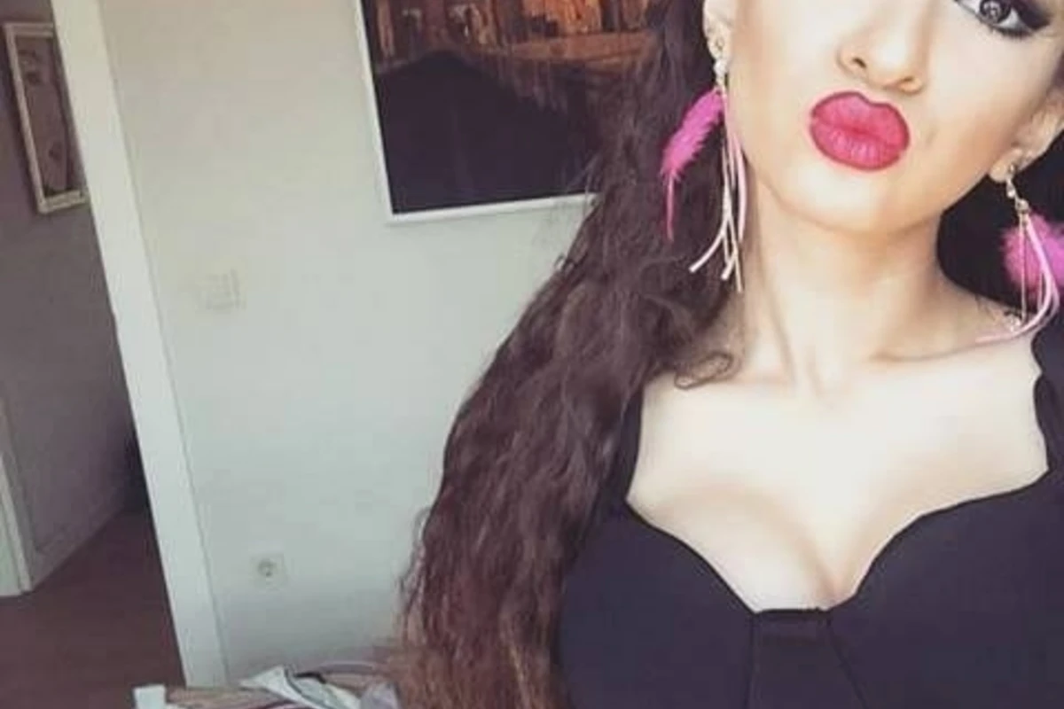 Azərbaycanlı holdinq rəhbərinin qızı Bakıya mükafat almağa gəlir (FOTO) Azərbaycanlı holdinq rəhbərinin qızı Bakıya mükafat almağa gəlir (FOTO)