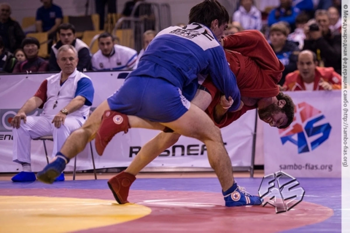Два азербайджанских самбиста стали чемпионами мира