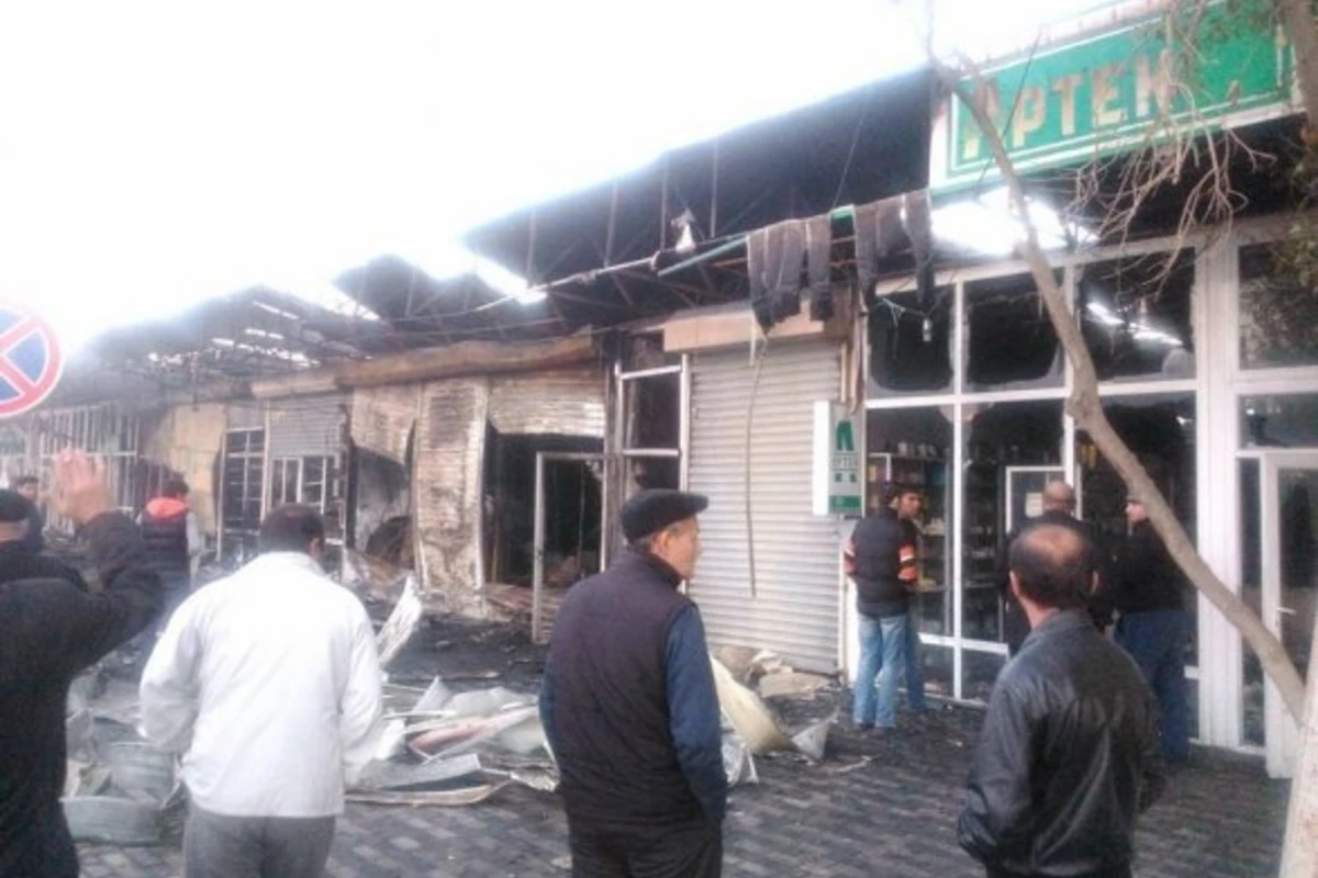 В Саатлинском районе сгорел рынок