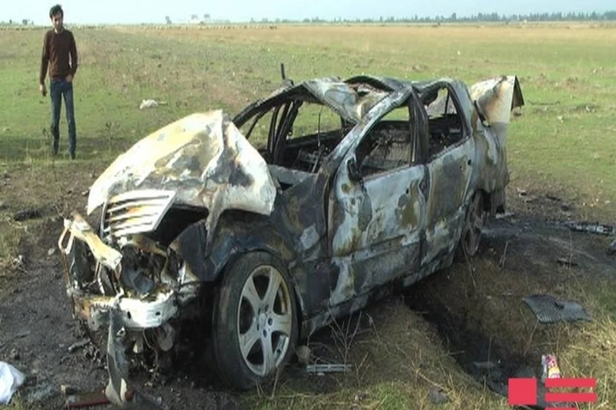 В Геранбое загорелся автомобиль, два человека погибли (видео)