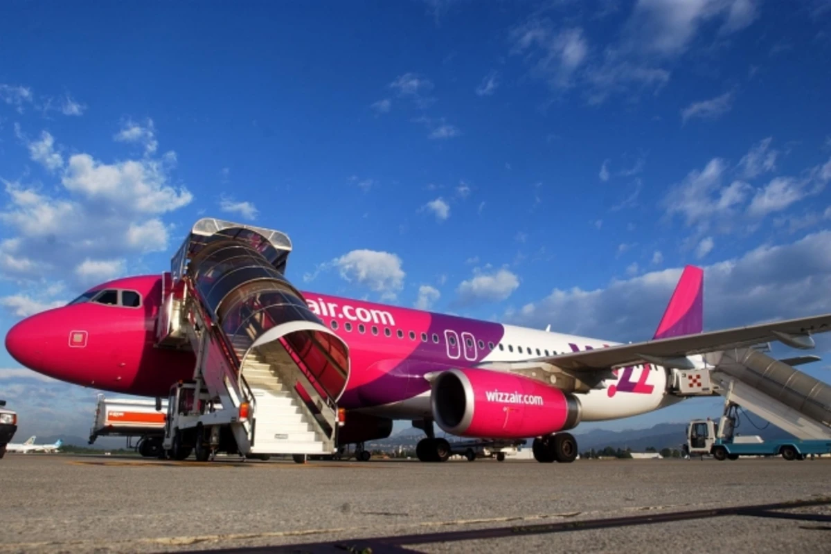 WizzAir возобновляет полеты в Азербайджан
